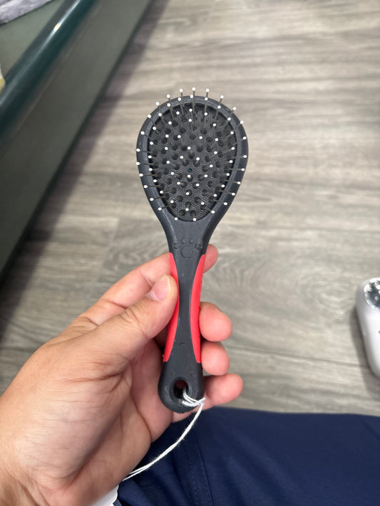 Brush small