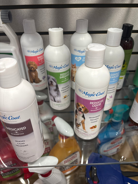 Four Paws Magic Coat® Medicated Dog Shampoo