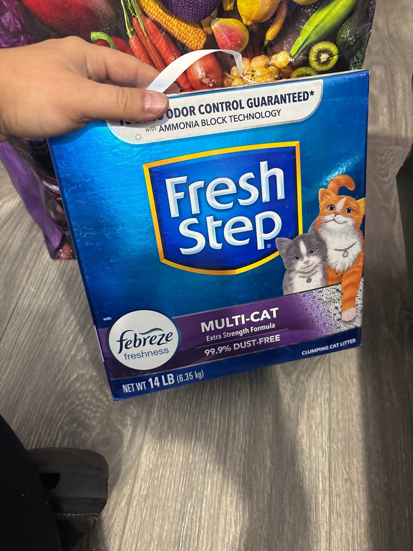Fresh Step Clumping Cat Litter Multi-Cat Extra Strength Formula With Febreze Freshness, Multi Cat Litter With Ammonia Block Technology, 14 lb. Box